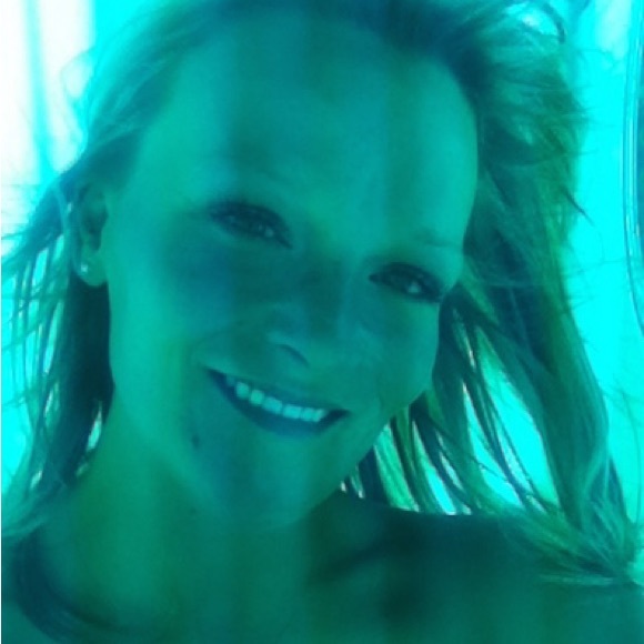 Meet your Posher, Jennifer - Picture 3 of 3